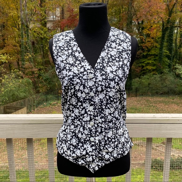 Vintage Jackets & Blazers - Vintage 90s Fitted Floral Vest